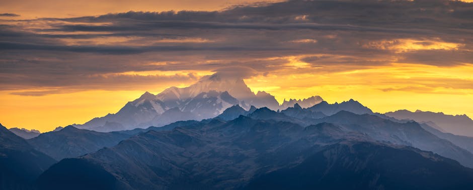 Piazza dei Miracoli wide morning light