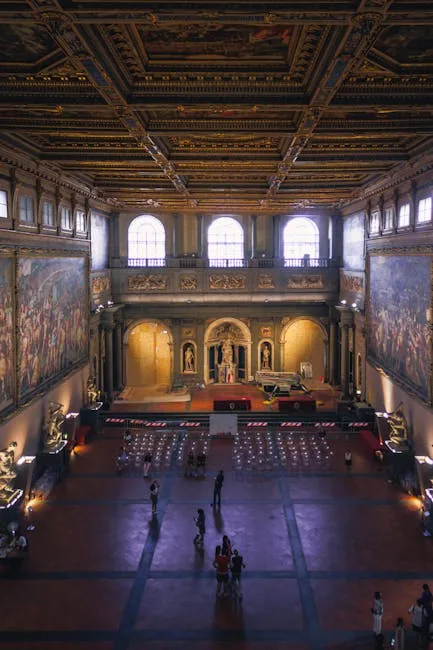 Wielka sala z bogatymi malowidłami sufitowymi w Palazzo Vecchio