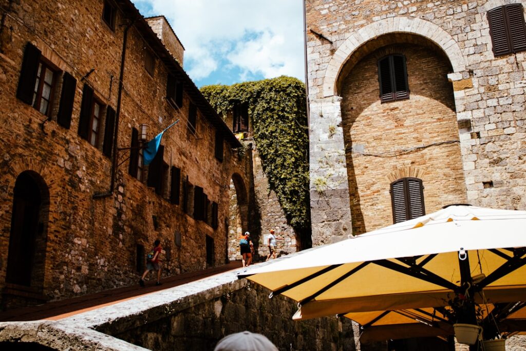San Gimignano tour d un Pise travel tourism landmark